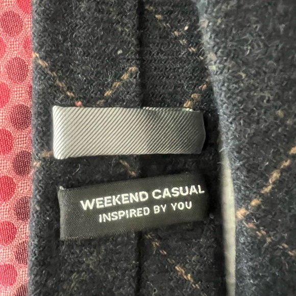 Stylish Men's Tie Collection - Pink, Blue, and Gray - Picture 3 of 5